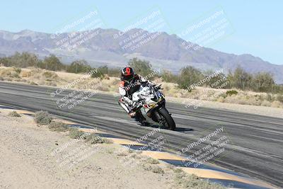 media/Dec-04-2025-Racers Edge (Thu) [[5ebc9f124d]]/3-B Group/3-Session 2 (Turn 7 Inside)/